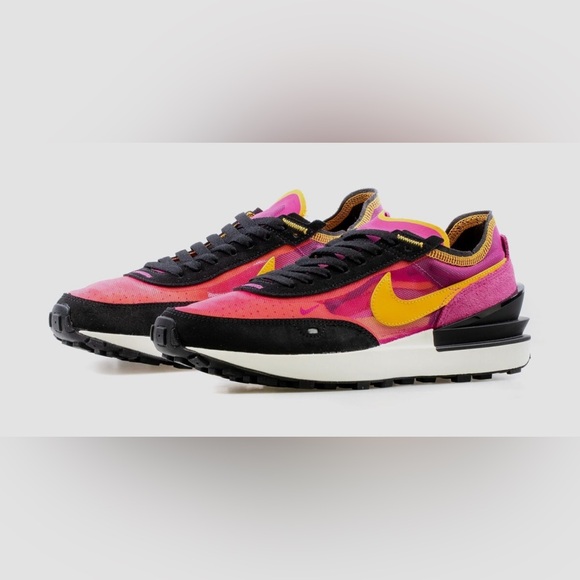 Nike Shoes - NEW🔥Nike Waffle One Active Fuchsia Pink Purple Black Gold DA7995-600